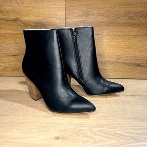 Carlos by Carlos Santana Women's TIBBIE Ankle Boot 8